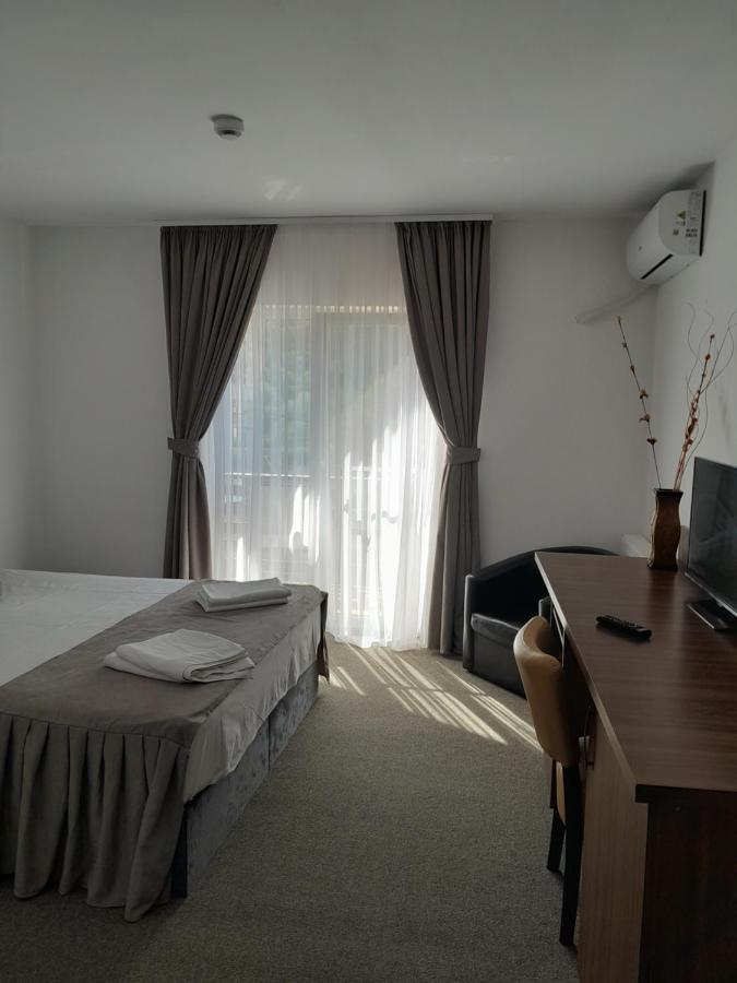 Pensiunea Floare De Colt Hotel Herkulesfürdő Kültér fotó