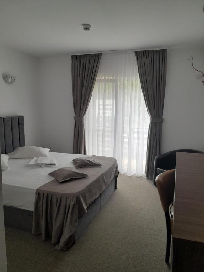 Pensiunea Floare De Colt Hotel Herkulesfürdő Kültér fotó